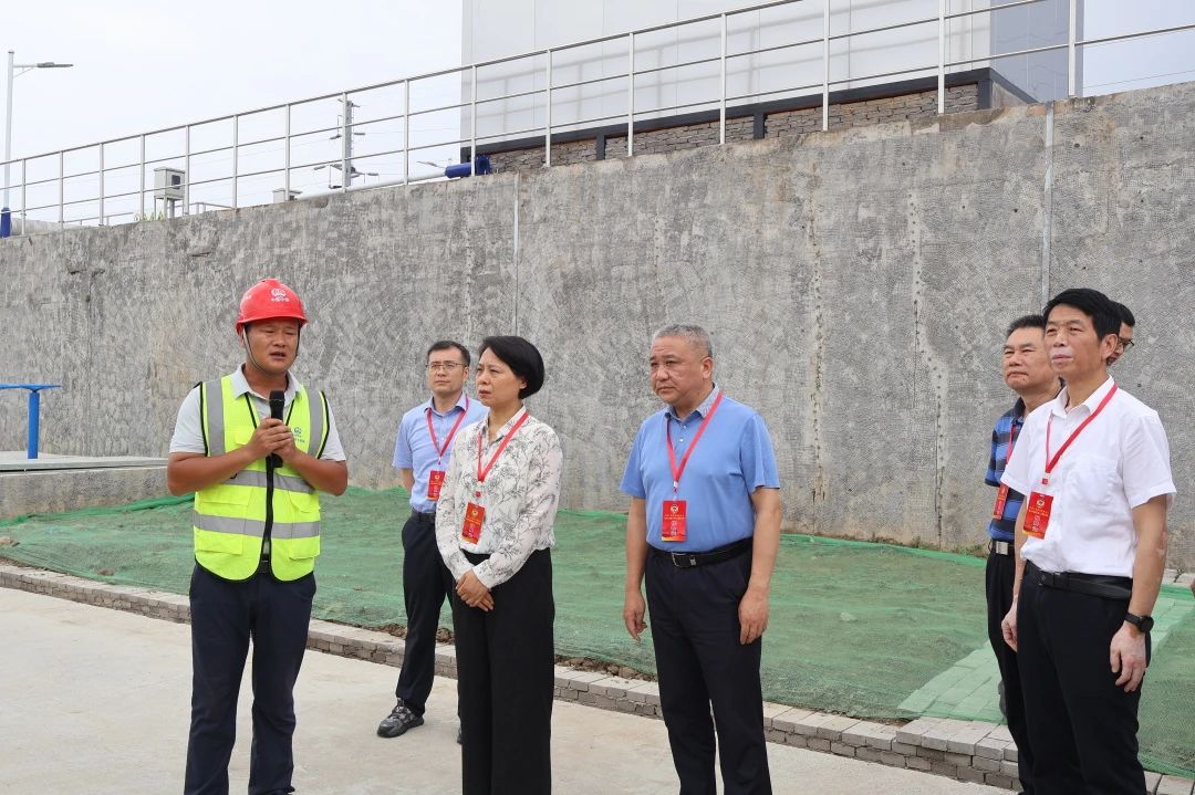 姜堰區(qū)政協(xié)到姜堰城區(qū)污水處理廠項(xiàng)目檢查指導(dǎo).jpg